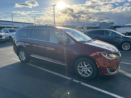 2020 Chrysler Pacifica Touring L