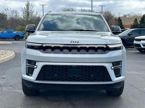 2026 Jeep Grand Wagoneer Limited Altitude 4x4