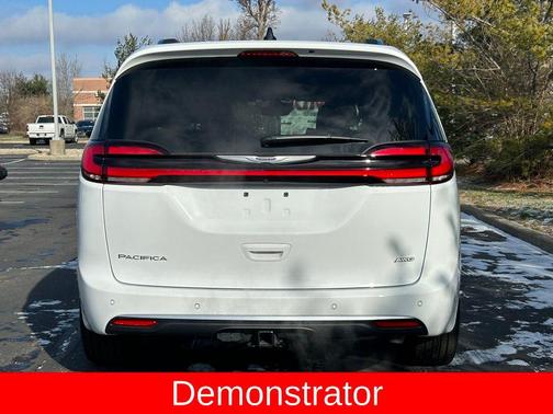 2025 Chrysler Pacifica L