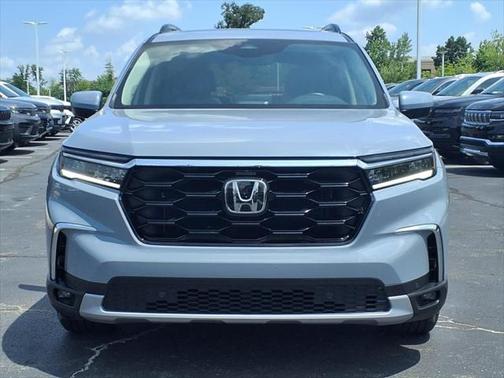 2023 Honda Pilot Touring 8-Passenger