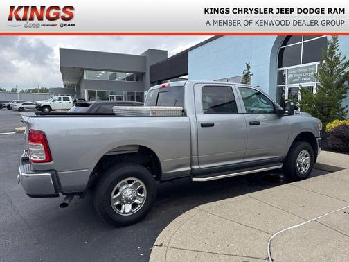 2024 RAM 2500 Tradesman Crew Cab 4x4 6'4' Box