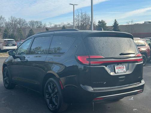 2026 Chrysler Pacifica L