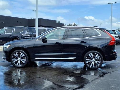 2022 Volvo XC60 B6 Inscription