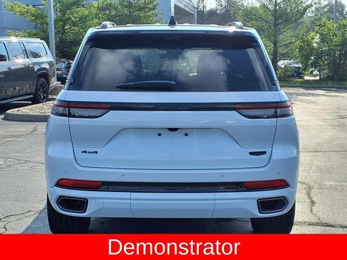 2025 Jeep Grand Cherokee Summit