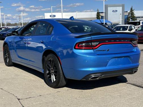 B5 Blue Pearlcoat 2019 Dodge Charger SXT