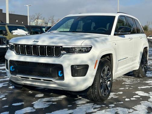 2022 Jeep Grand Cherokee 4xe Overland