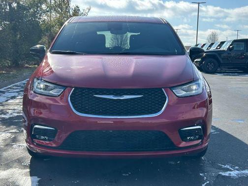 2026 Chrysler Pacifica L