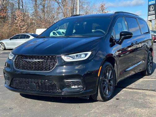 2025 Chrysler Pacifica L