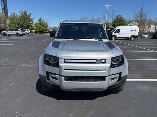 Silver Metallic 2020 Land Rover Defender 110 SE