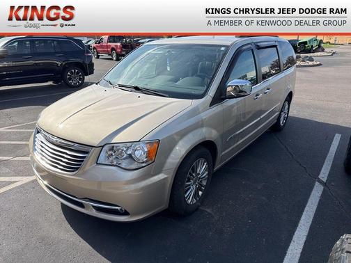 2013 Chrysler Town & Country Touring-L