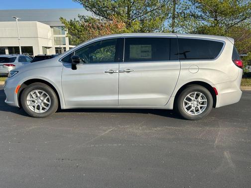 2026 Chrysler Pacifica L