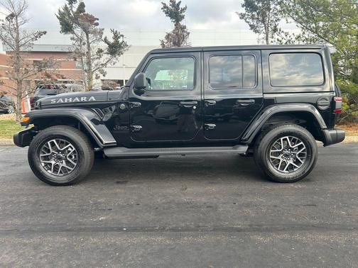 2026 Jeep Wrangler 4-Door Sahara 4x4