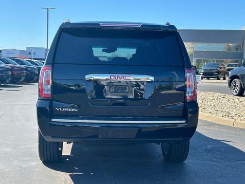 Onyx Black 2017 GMC Yukon Denali
