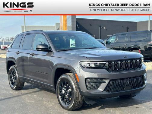 Baltic Gray Metallic Clearcoat 2025 Jeep Grand Cherokee Altitude