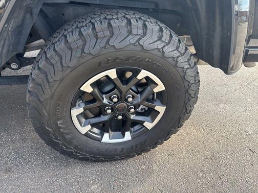 Black Clearcoat 2023 Jeep Gladiator High Altitude 4x4