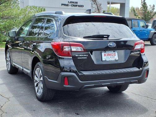 2018 Subaru Outback 2.5i Touring
