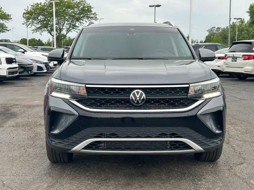 Gray 2023 Volkswagen Taos 1.5T SE