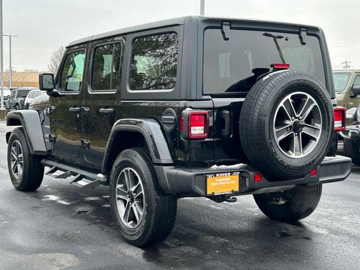 2023 Jeep Wrangler 4-Door Sahara 4x4