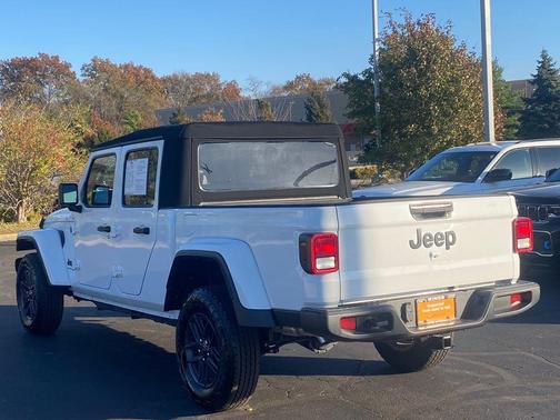 2024 Jeep Gladiator Sport S