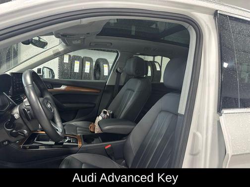 Ibis White 2023 Audi Q5 40 Premium Plus