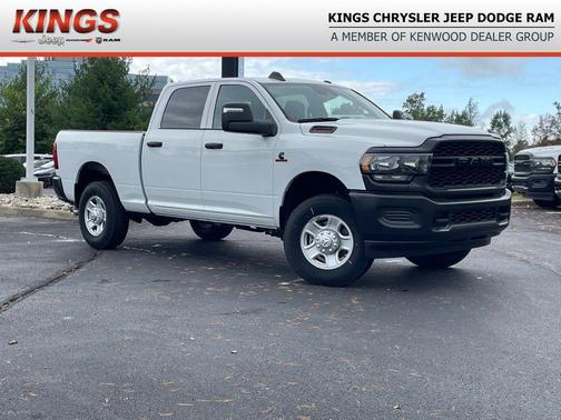 2024 RAM 3500 Tradesman Crew Cab 4x4 6'4' Box