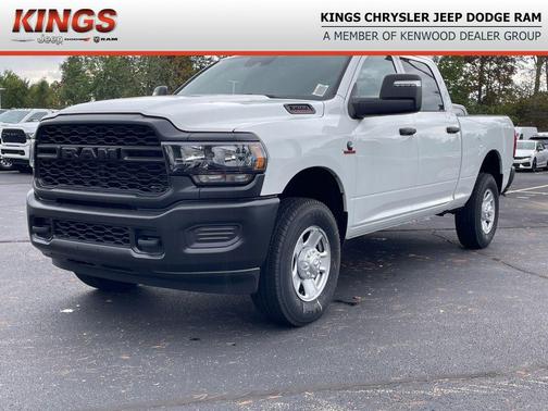 2024 RAM 3500 Tradesman Crew Cab 4x4 6'4' Box
