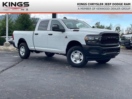 Bright White Clearcoat 2024 RAM 3500 Tradesman Crew Cab 4x4 6'4' Box