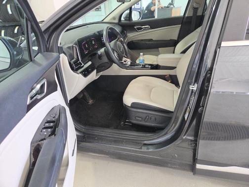 Gravity Gray 2024 Kia Sportage EX