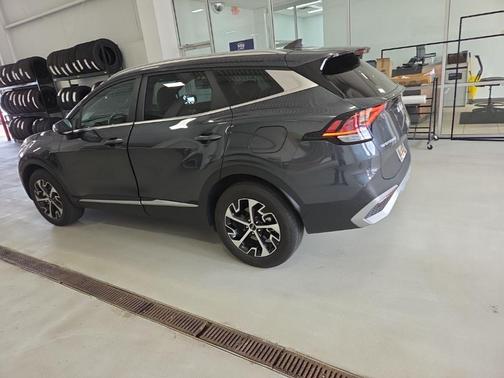 Gravity Gray 2024 Kia Sportage EX