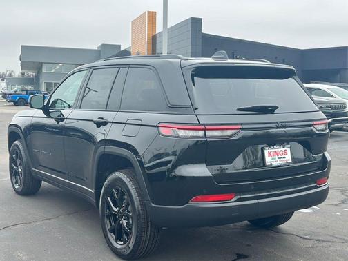 2025 Jeep Grand Cherokee Altitude