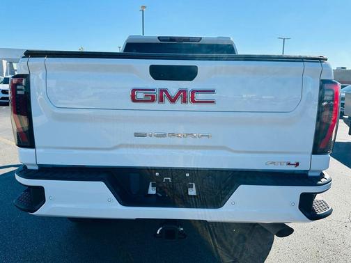 2024 GMC Sierra 2500 AT4