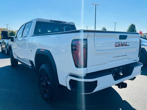 2024 GMC Sierra 2500 AT4