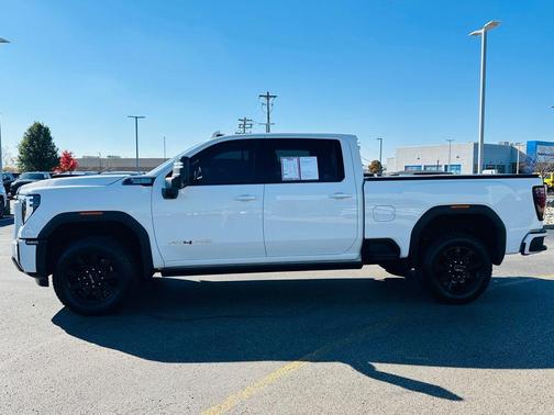 2024 GMC Sierra 2500 AT4