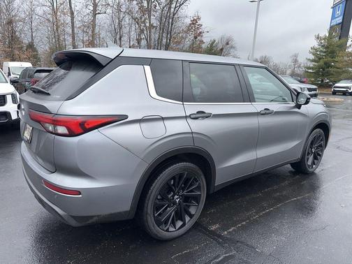 2022 Mitsubishi Outlander Black Edition S-AWC