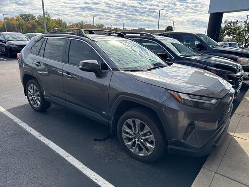 2022 Toyota RAV4 XLE Premium