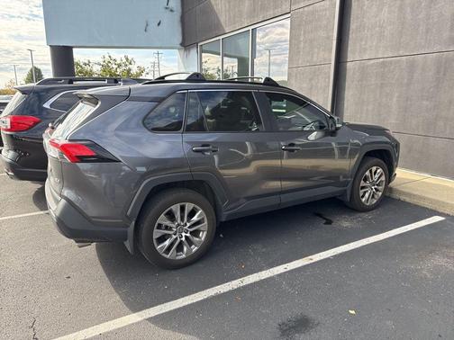 2022 Toyota RAV4 XLE Premium