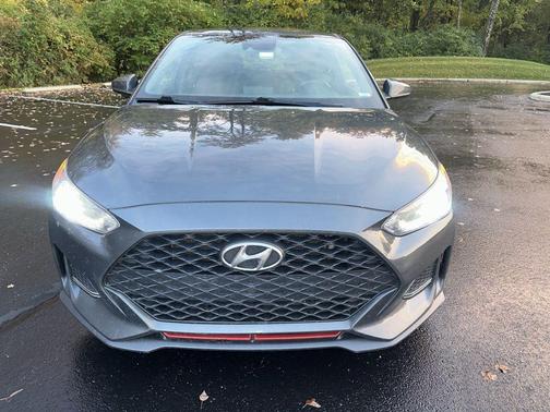 2019 Hyundai Veloster Base