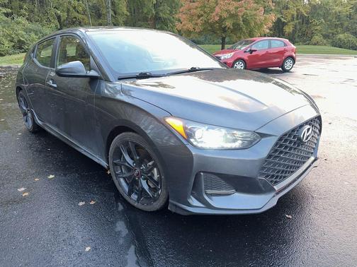 2019 Hyundai Veloster Base