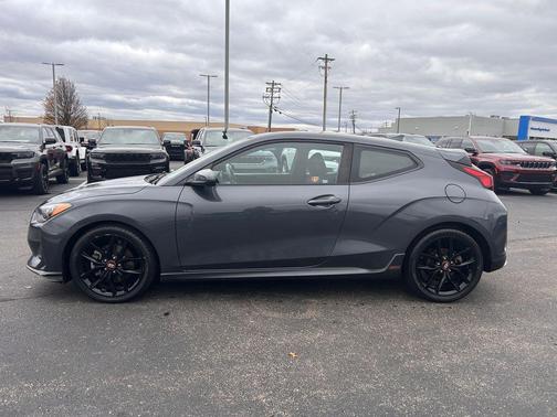 2019 Hyundai Veloster Base