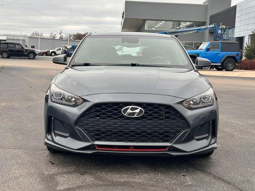 2019 Hyundai Veloster Base
