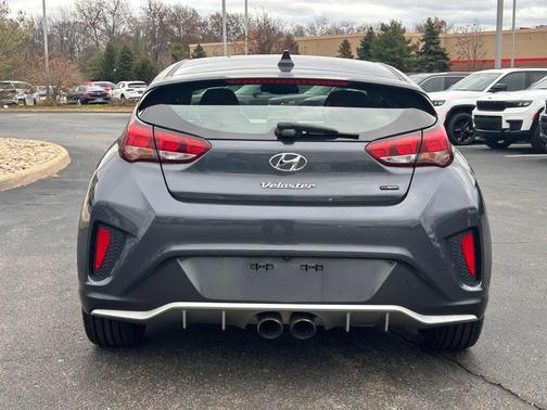 2019 Hyundai Veloster Base