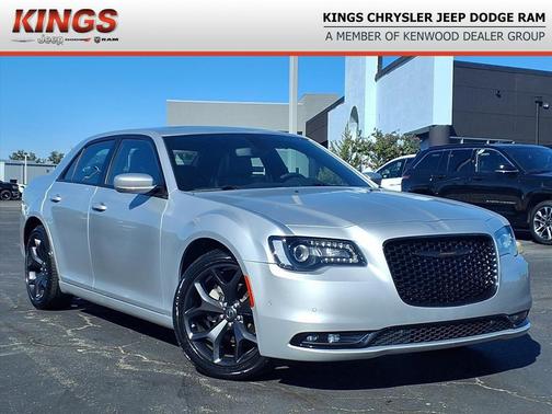 2023 Chrysler 300 S