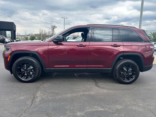 Velvet Red Pearlcoat 2026 Jeep Grand Cherokee Altitude
