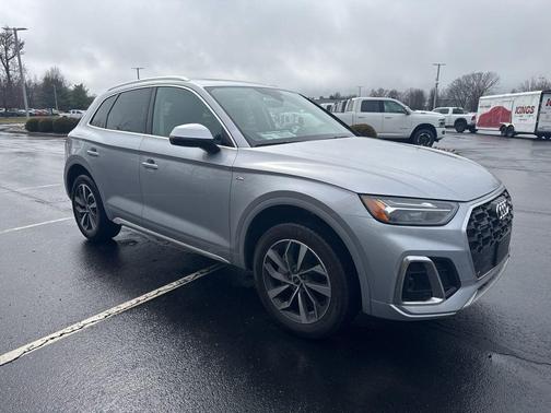 2023 Audi Q5 45 S line Premium Plus