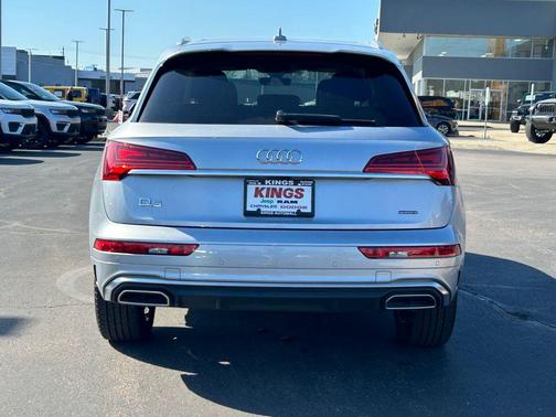 2023 Audi Q5 45 S line Premium Plus