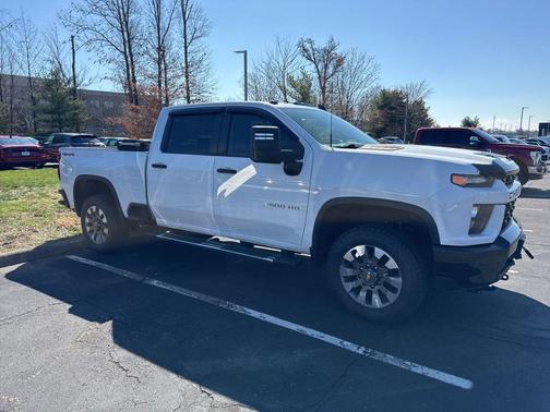 2022 Chevrolet Silverado 2500 Custom