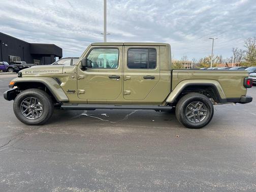 2026 Jeep Gladiator Sport S