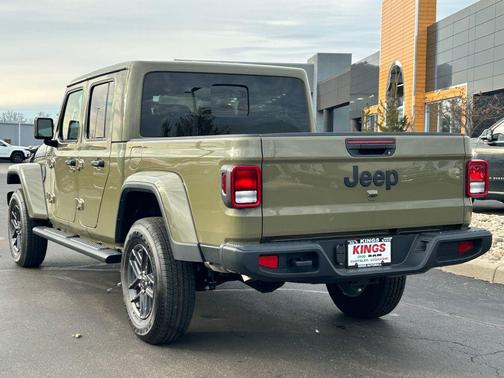 2026 Jeep Gladiator Sport S