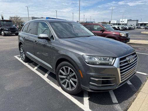 2019 Audi Q7 55 Premium Plus