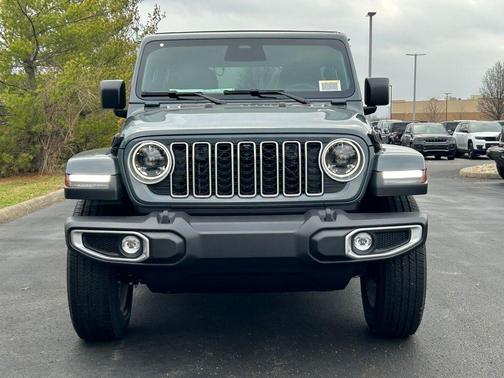 2026 Jeep Wrangler 4-Door Sahara 4x4